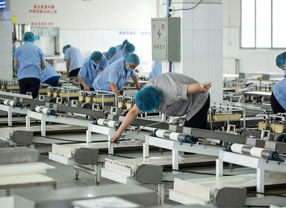 用技術(shù)贏得市場(chǎng)、以服務(wù)贏得客戶、用誠(chéng)信贏得口碑